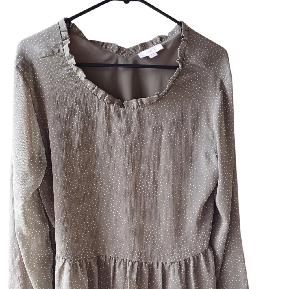 LOFT Khaki Green Blouse - Picture 2 of 4